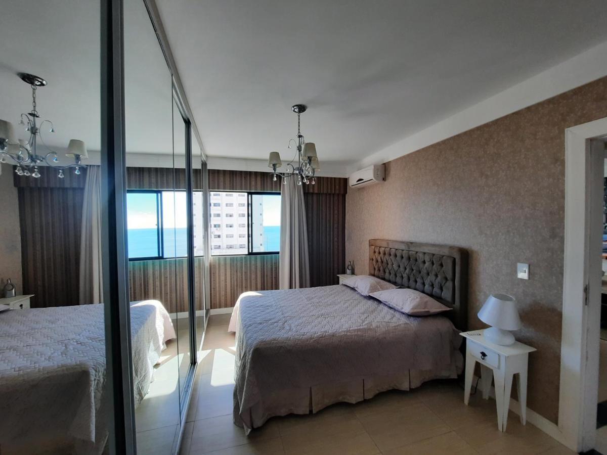 3 Suites Linda Vista Da Orla De Bc A 50M Da Praia - Somente Familiares Balneário Camboriú Exteriör bild