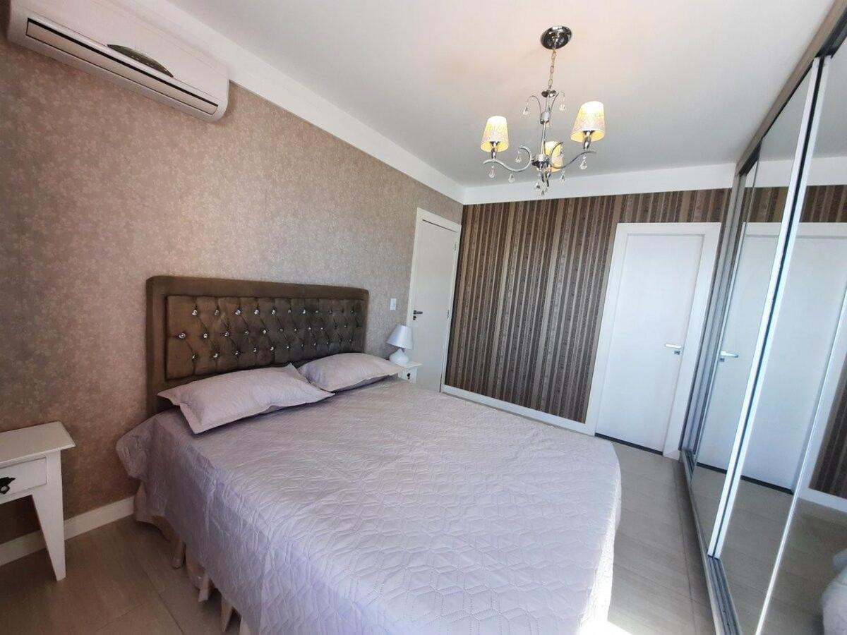 3 Suites Linda Vista Da Orla De Bc A 50M Da Praia - Somente Familiares Balneário Camboriú Exteriör bild