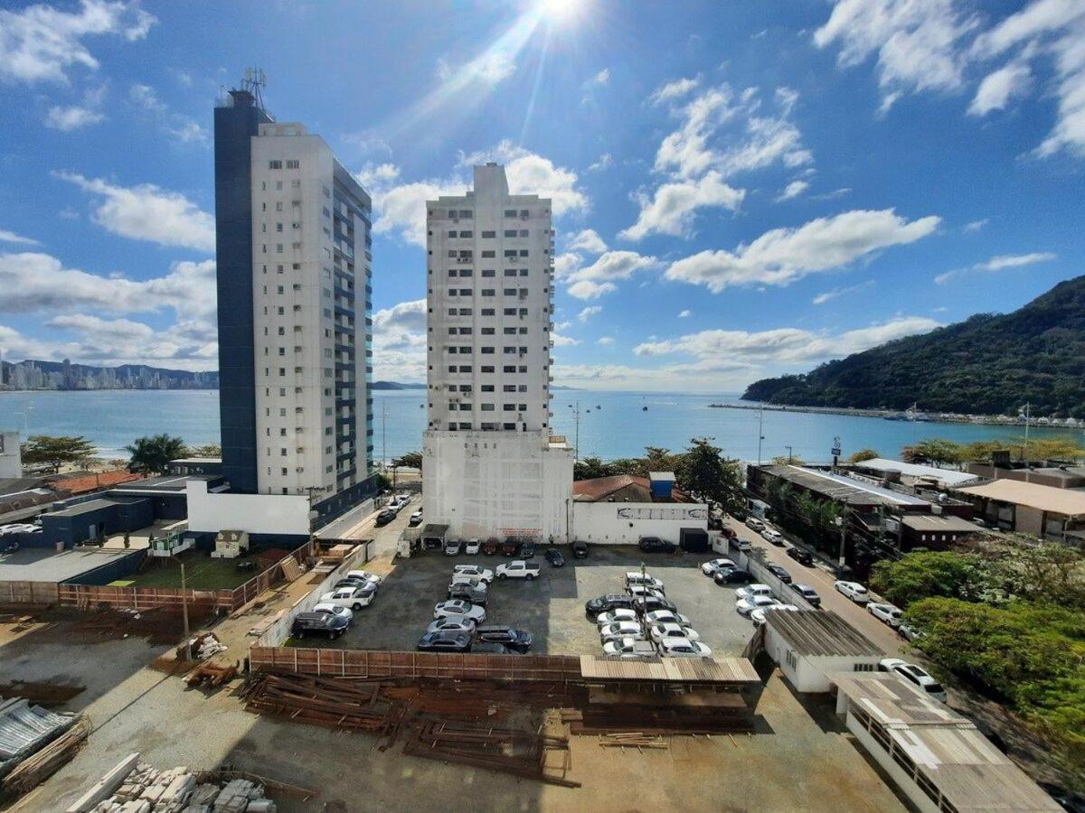 3 Suites Linda Vista Da Orla De Bc A 50M Da Praia - Somente Familiares Balneário Camboriú Exteriör bild