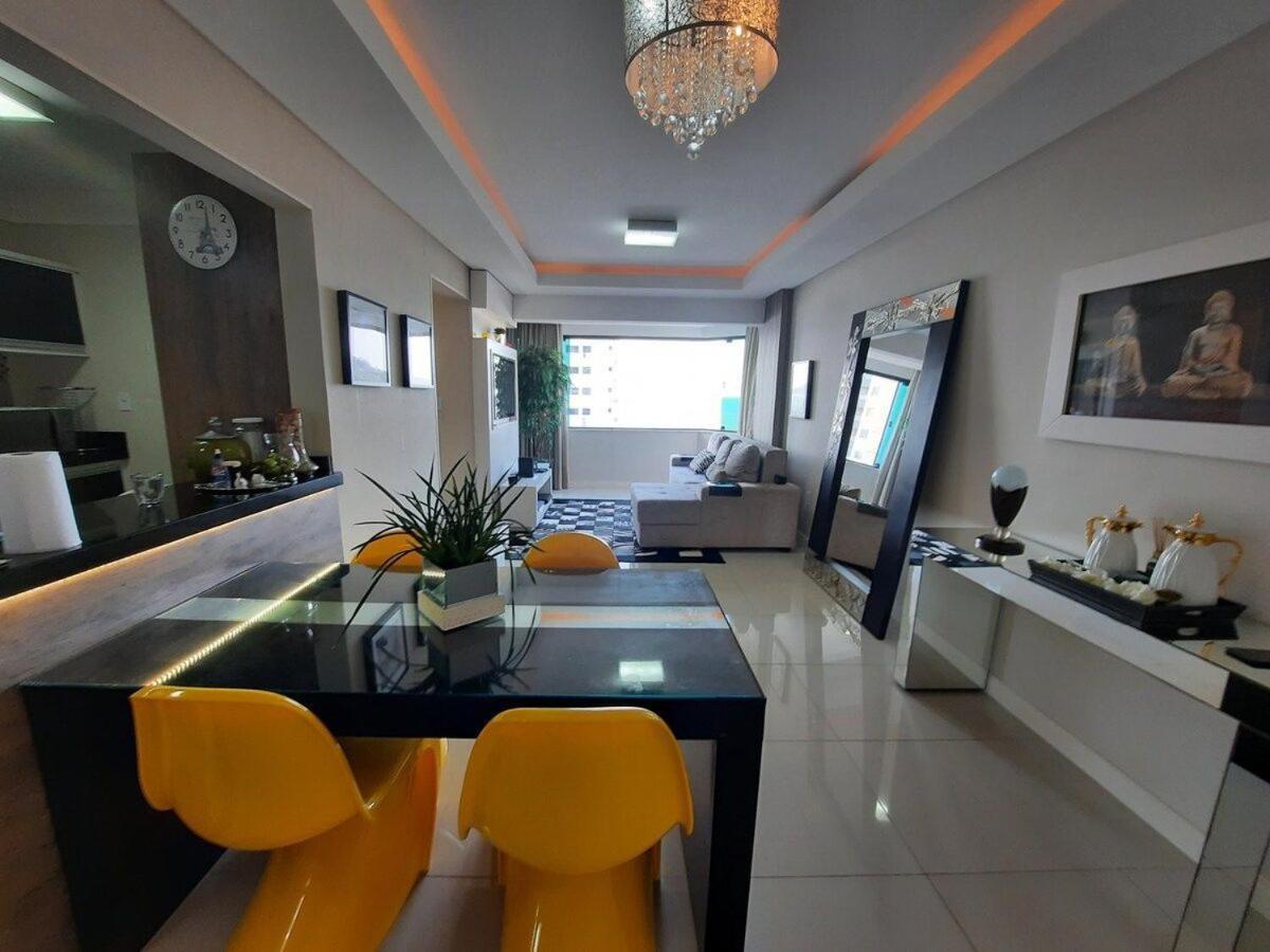 3 Suites Linda Vista Da Orla De Bc A 50M Da Praia - Somente Familiares Balneário Camboriú Exteriör bild