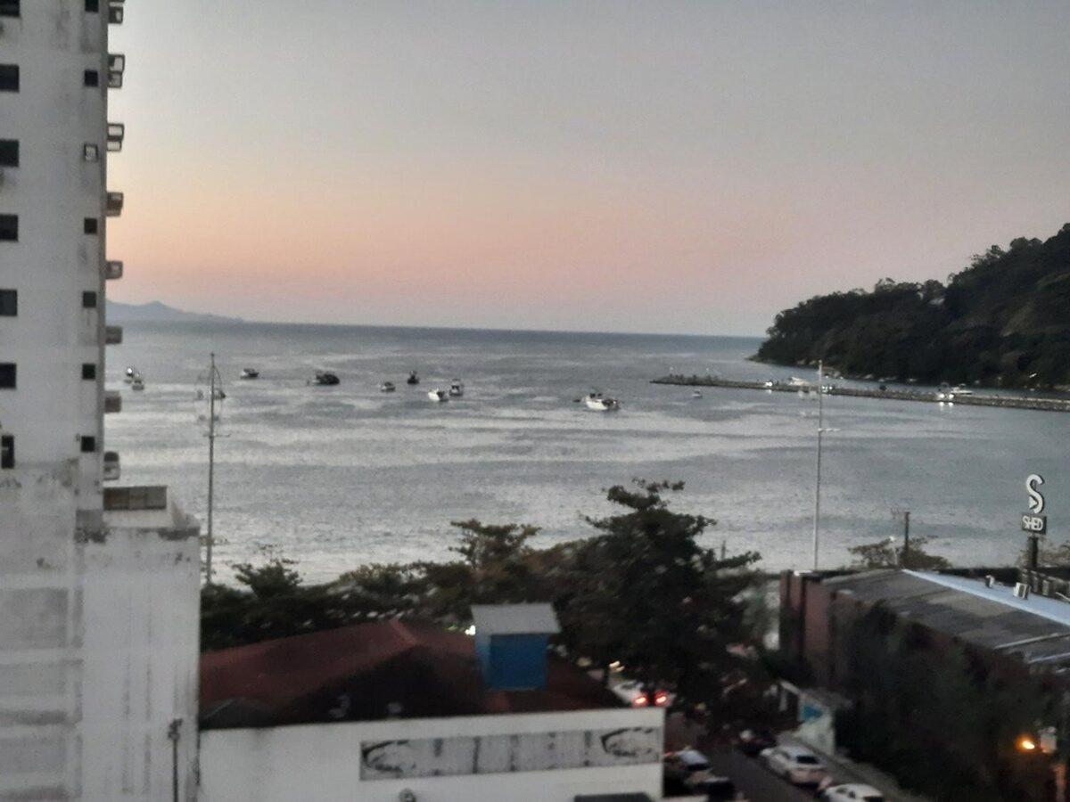 3 Suites Linda Vista Da Orla De Bc A 50M Da Praia - Somente Familiares Balneário Camboriú Exteriör bild