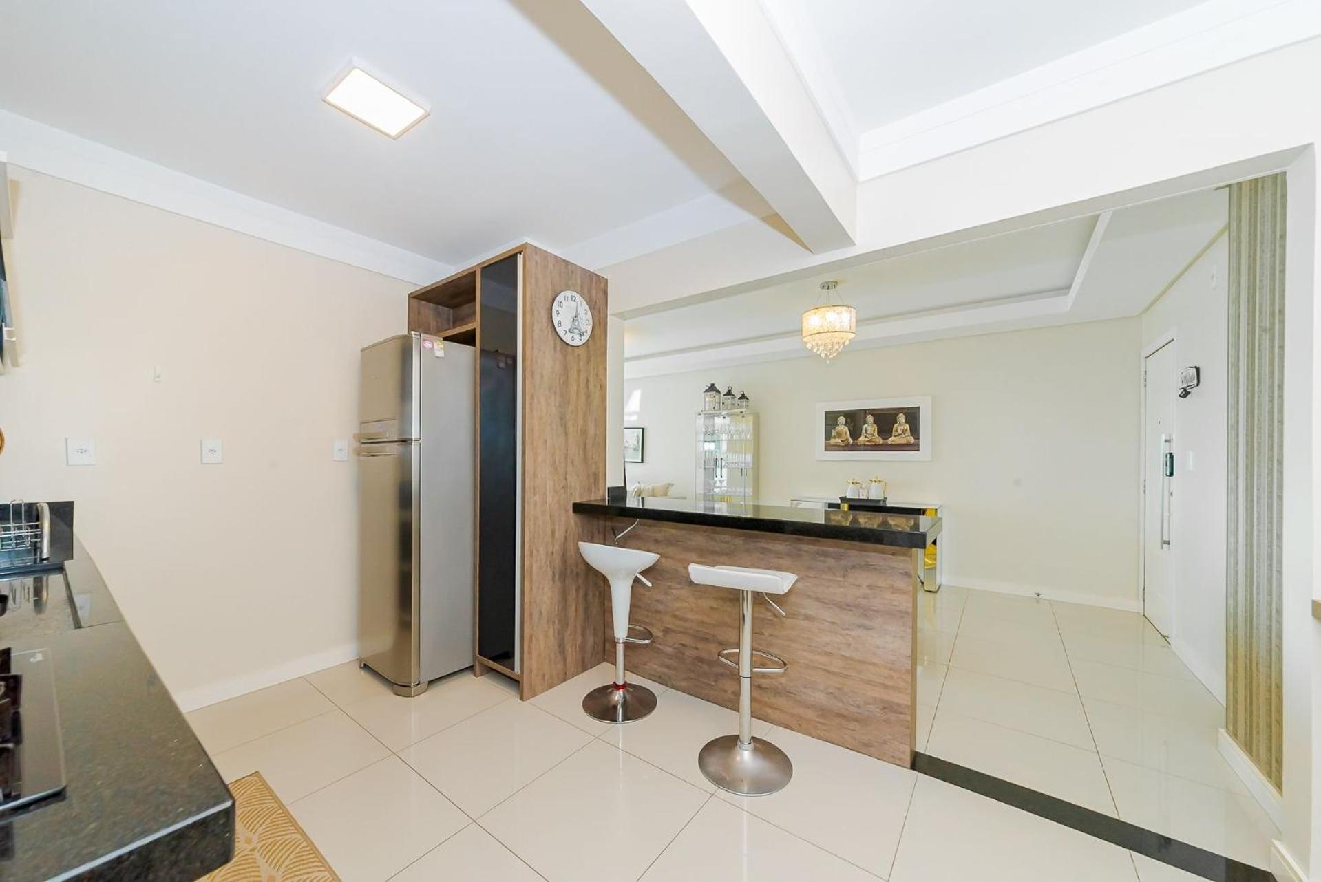 3 Suites Linda Vista Da Orla De Bc A 50M Da Praia - Somente Familiares Balneário Camboriú Exteriör bild