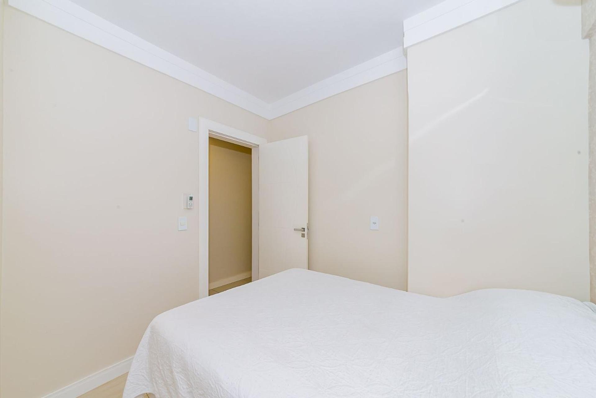 3 Suites Linda Vista Da Orla De Bc A 50M Da Praia - Somente Familiares Balneário Camboriú Exteriör bild