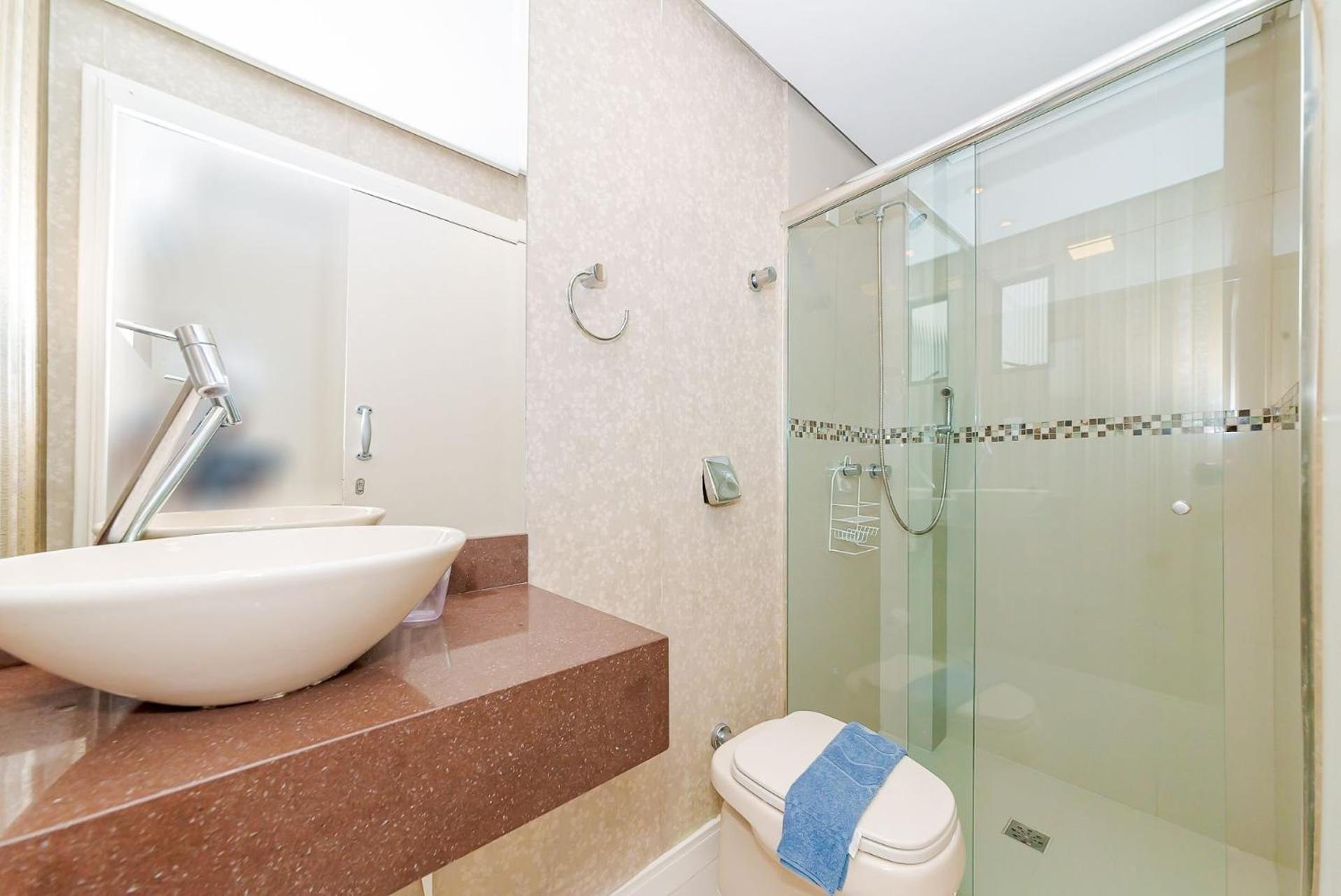 3 Suites Linda Vista Da Orla De Bc A 50M Da Praia - Somente Familiares Balneário Camboriú Exteriör bild
