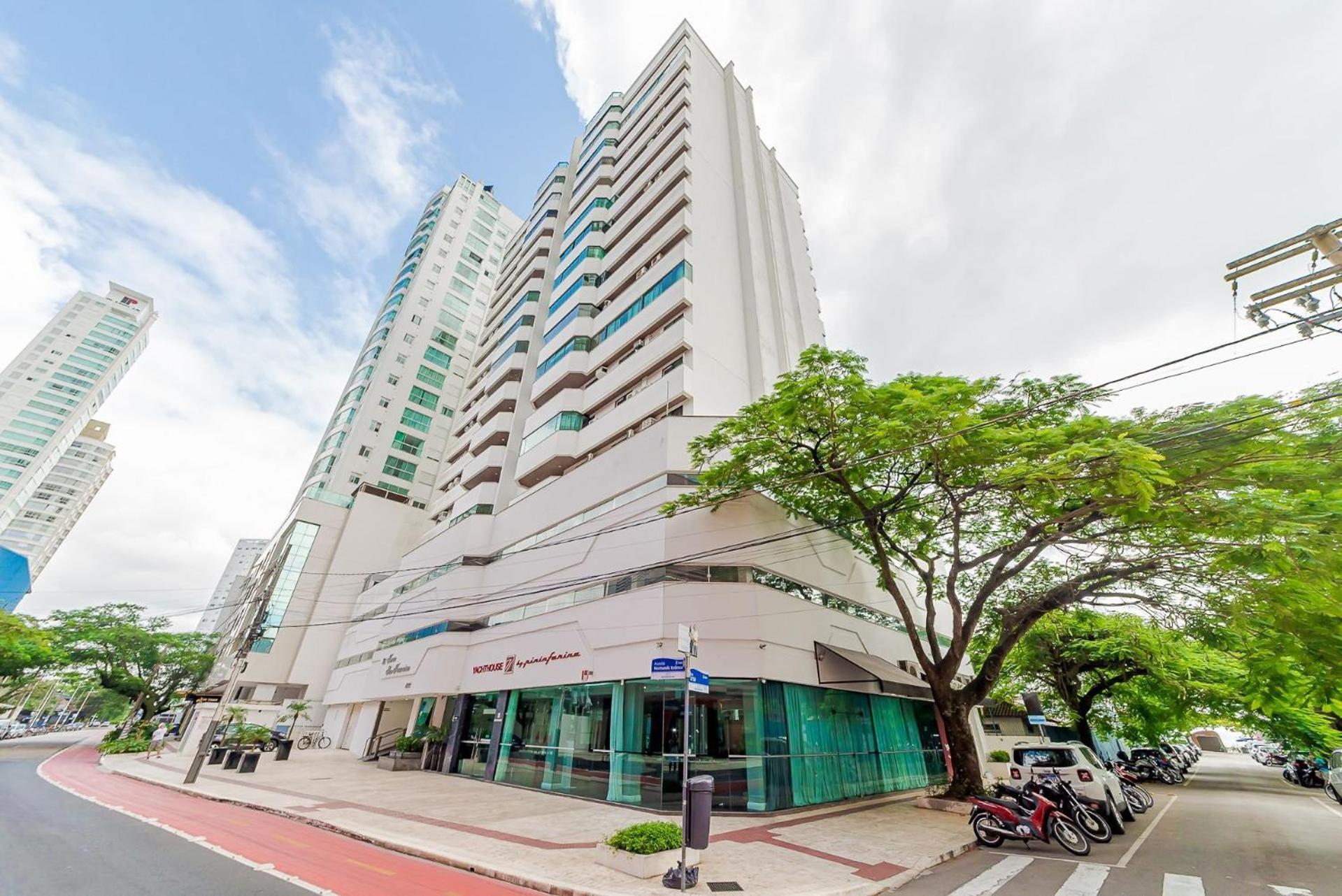 3 Suites Linda Vista Da Orla De Bc A 50M Da Praia - Somente Familiares Balneário Camboriú Exteriör bild
