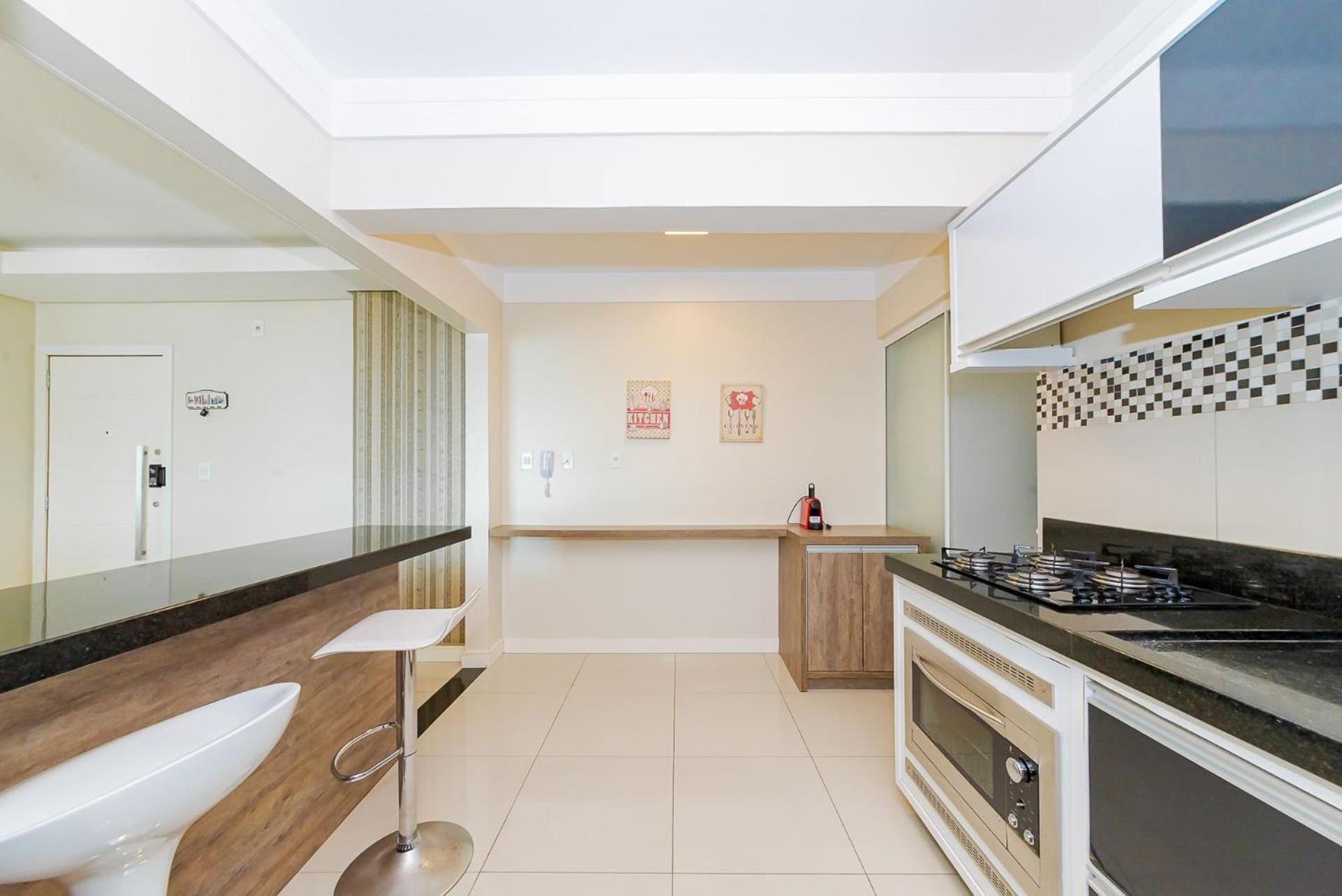 3 Suites Linda Vista Da Orla De Bc A 50M Da Praia - Somente Familiares Balneário Camboriú Exteriör bild